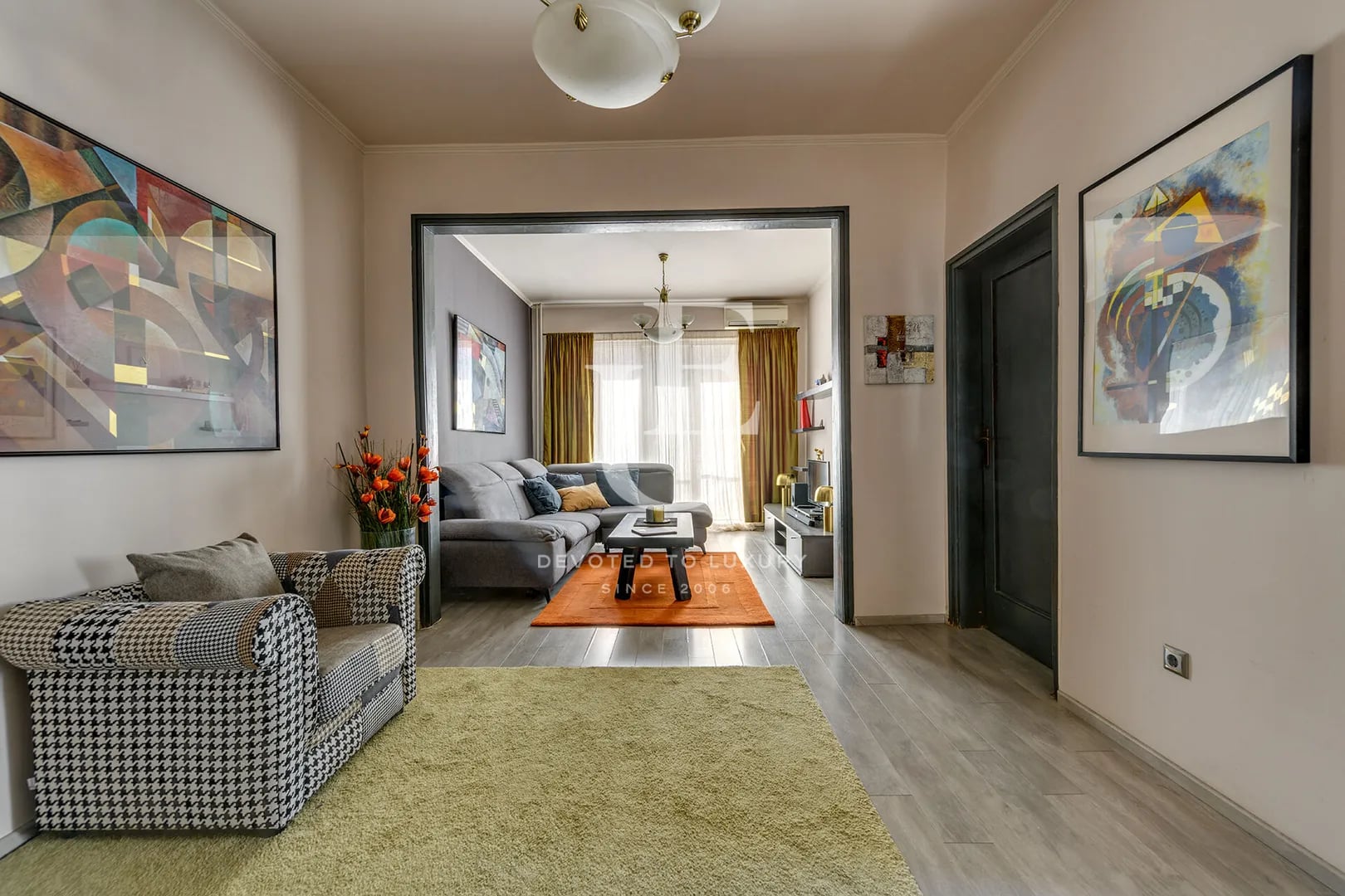 Elegant one-bedroom apartment for sale on Lyuben Karavelov Street